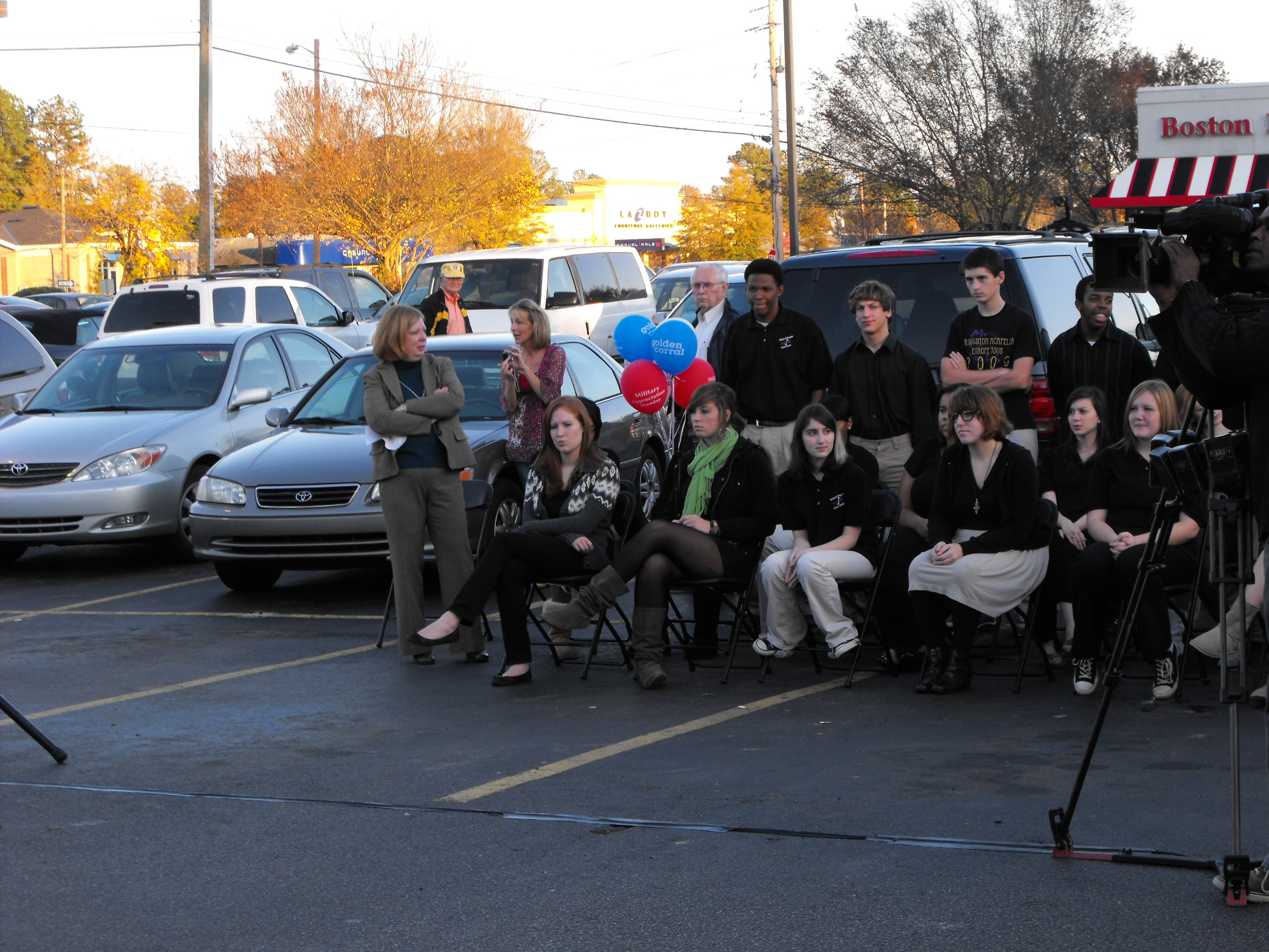 ./2009/BHS Acapella Veterans Day/Acapella Veterans Day Golden Corral 0001.JPG